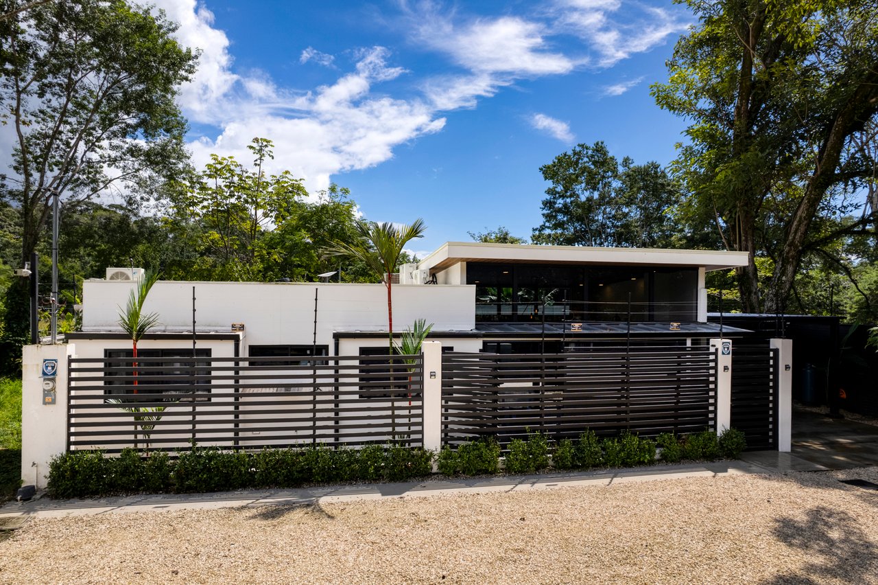 Walkable Uvita Income Home with Expansion Upside