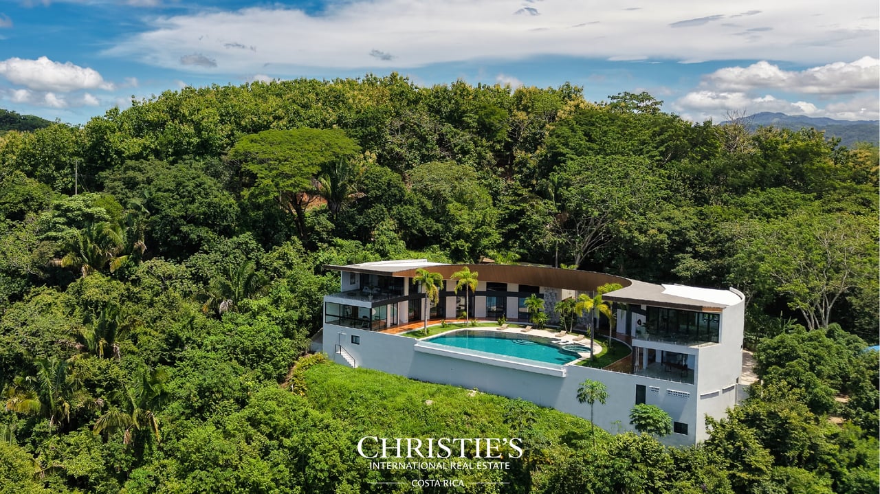 SAMARA MOON A RESORT-STYLE ESTATE