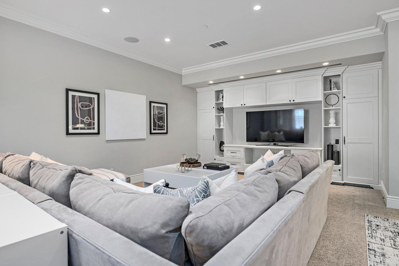 1795 Bay Laurel Dr