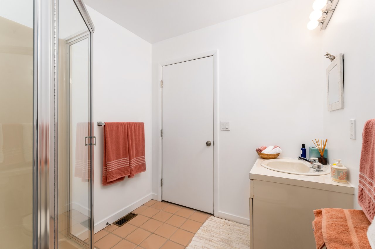 875 & 785 The Strand