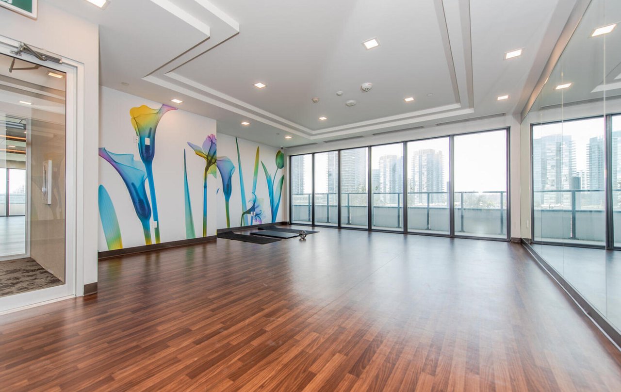 30 Shore Breeze Drive Unit: 2213