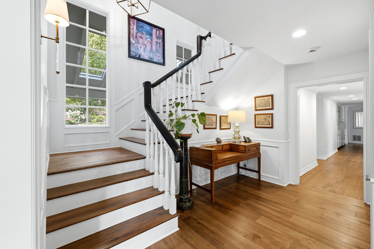 24317 Bridle Trail Rd