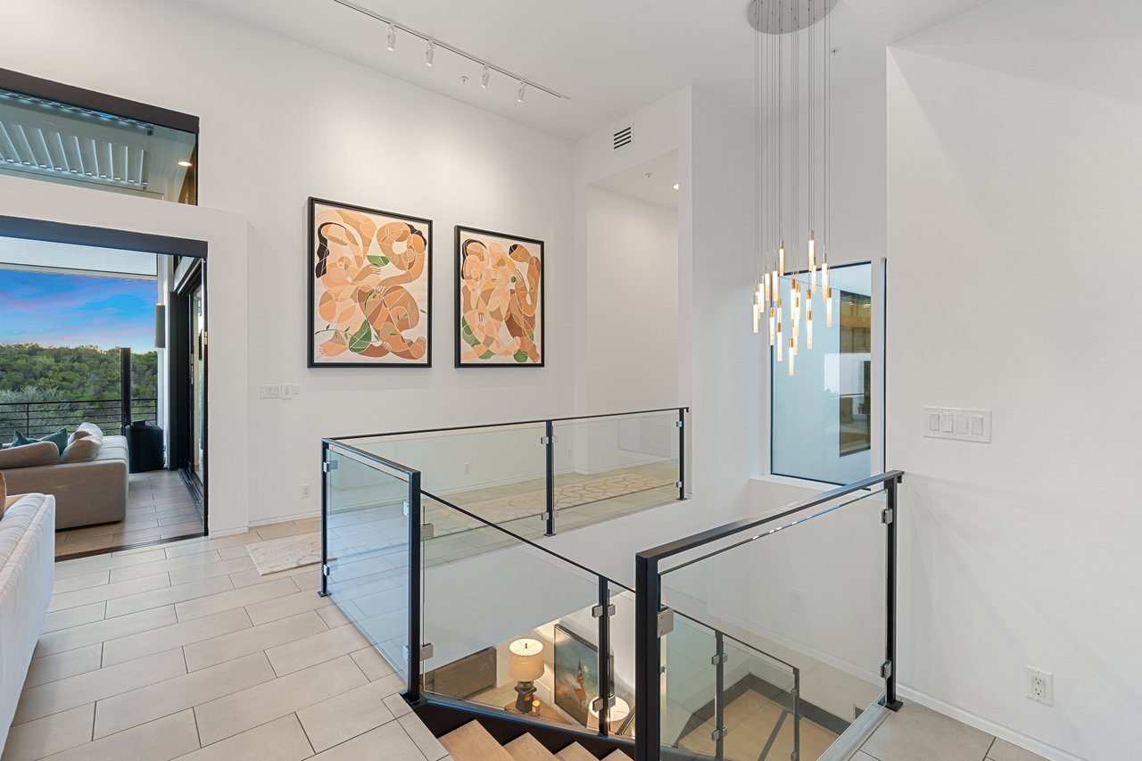 Modern Masterpiece in West Lake Hills