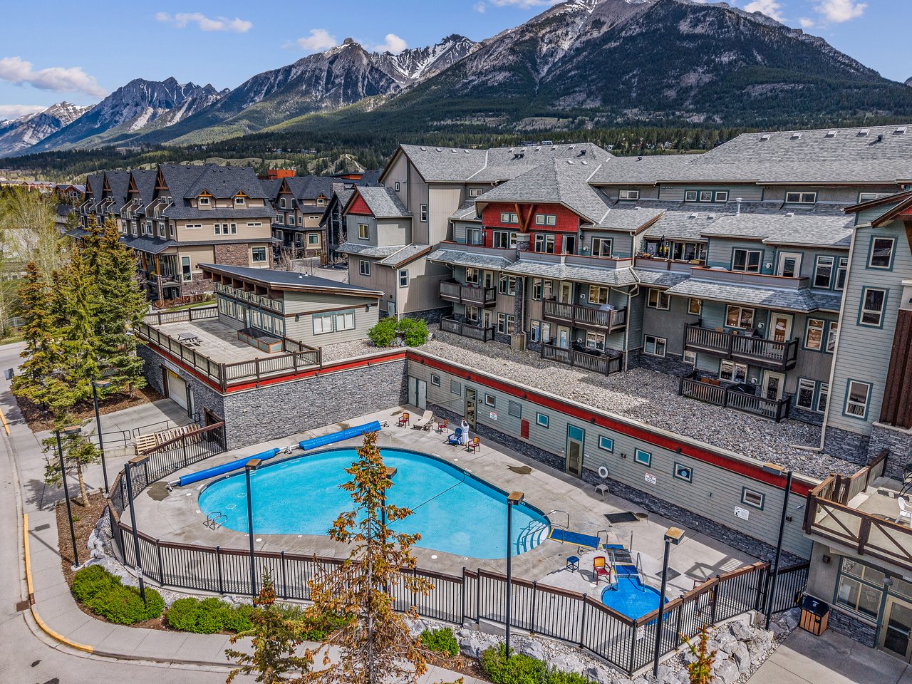 Canmore Short-Term Rental Investment | 3 Bedroom Condo at The Lodges of Canmore