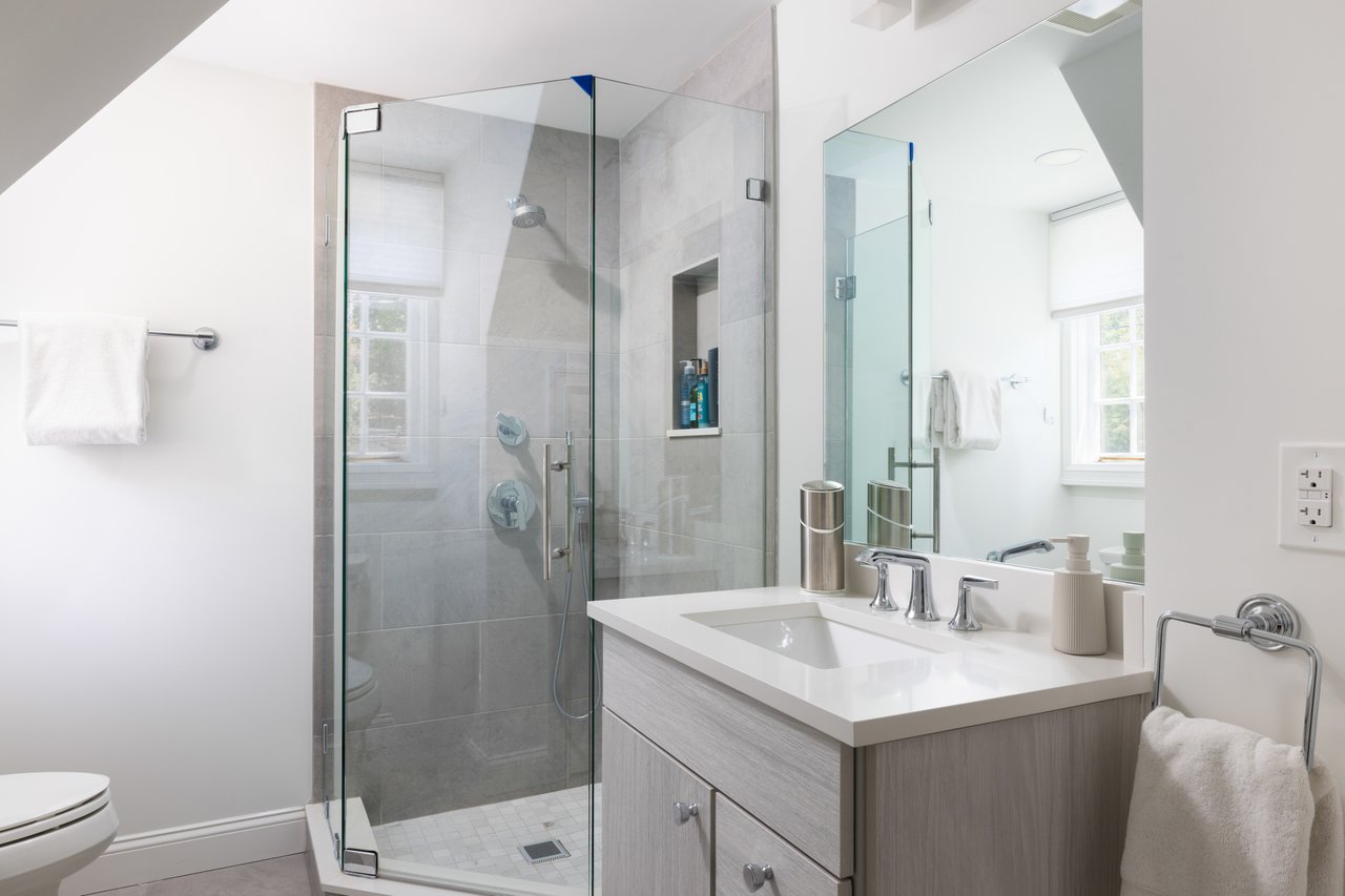 124 Chestnut Hill Rd