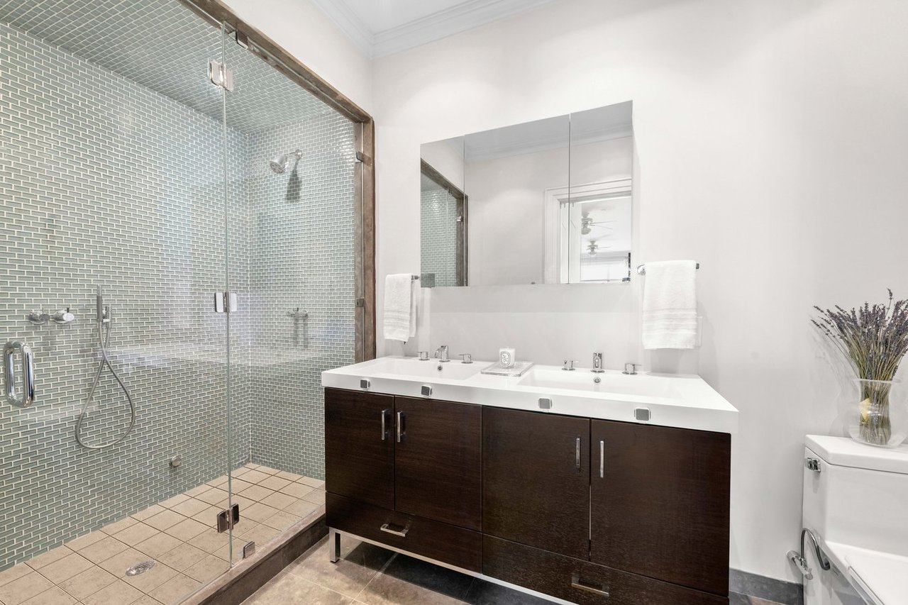 675 Sackett Street, #405