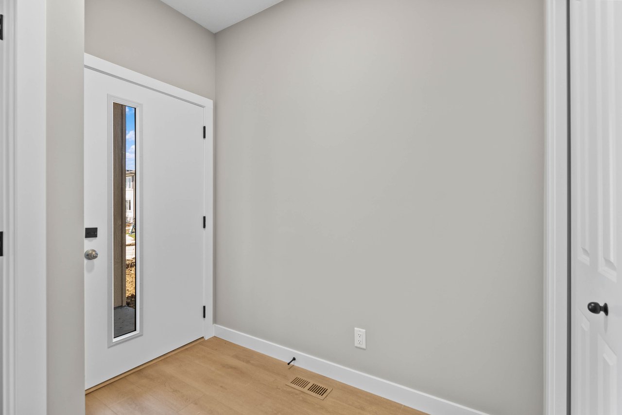 159 Belvedere Crescent SE