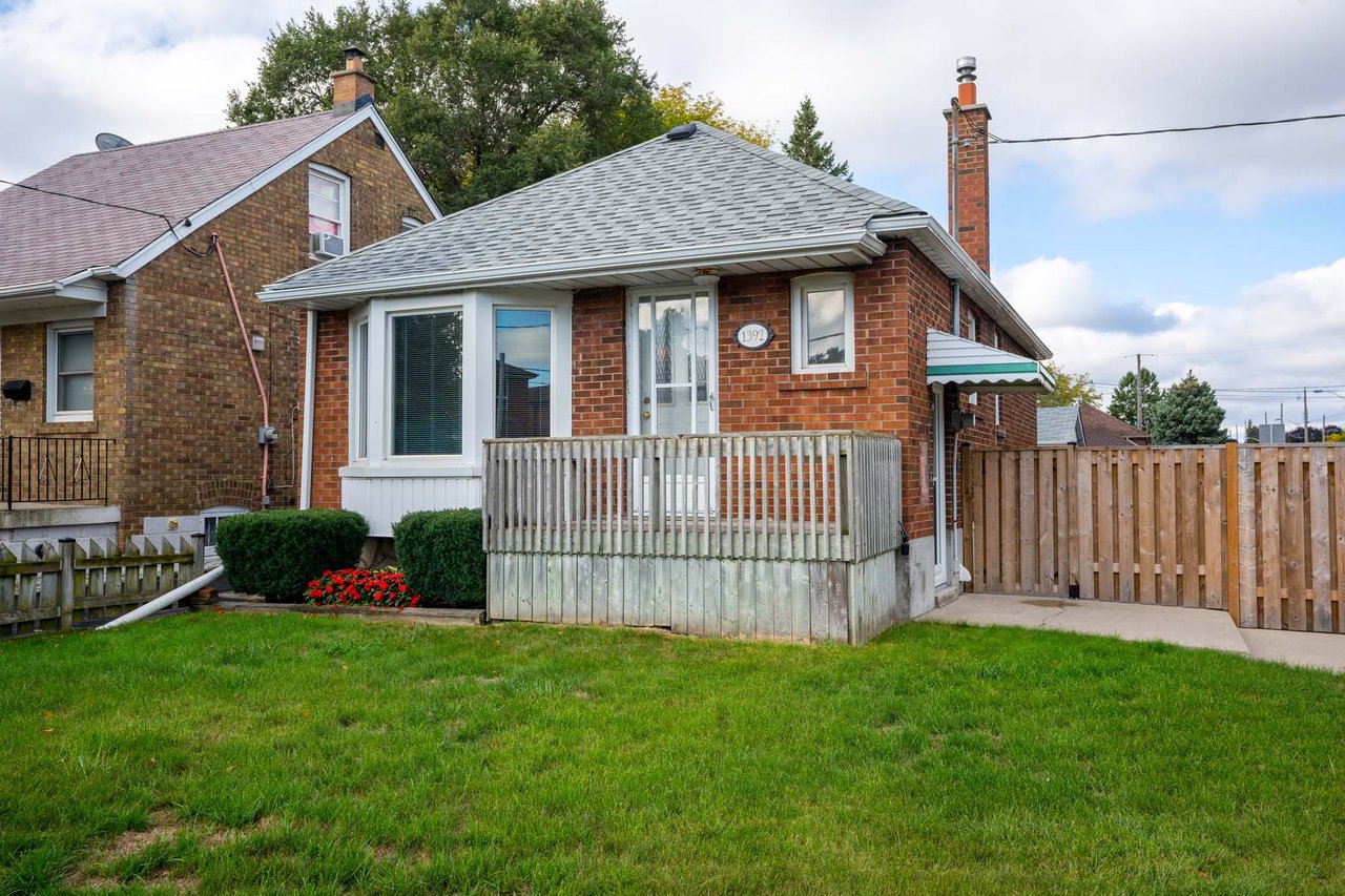 1392 Woodbine Ave