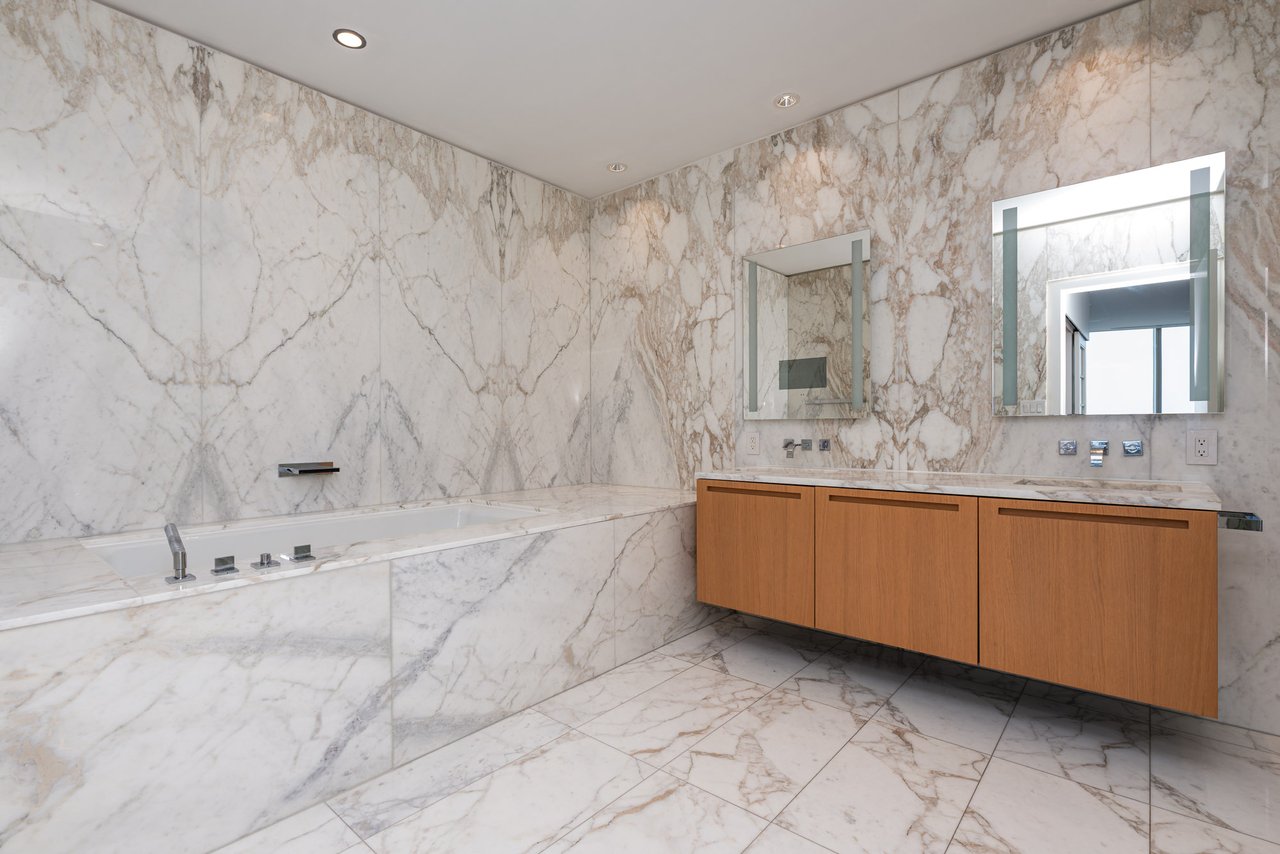 Suite 5302- 180 University Avenue