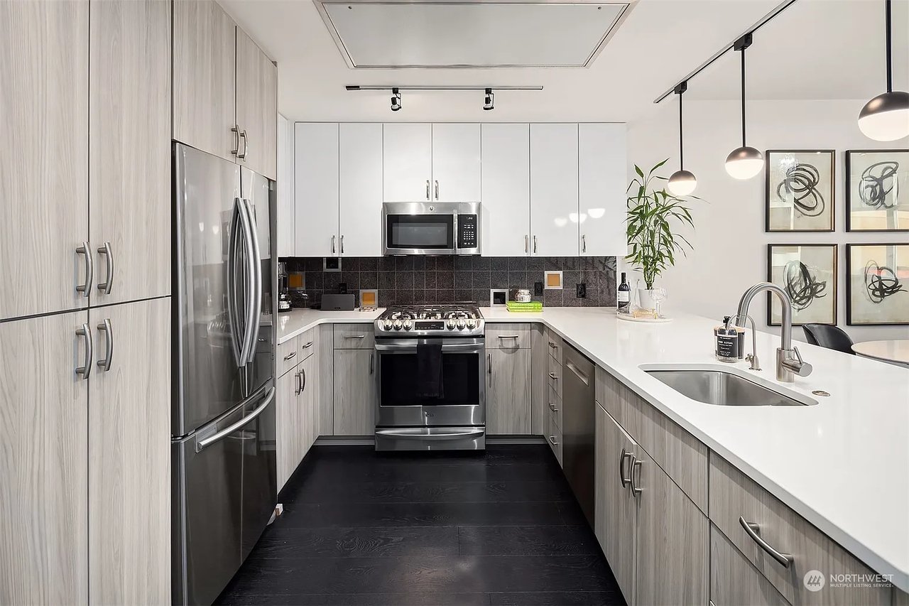 17 W Mercer St #4