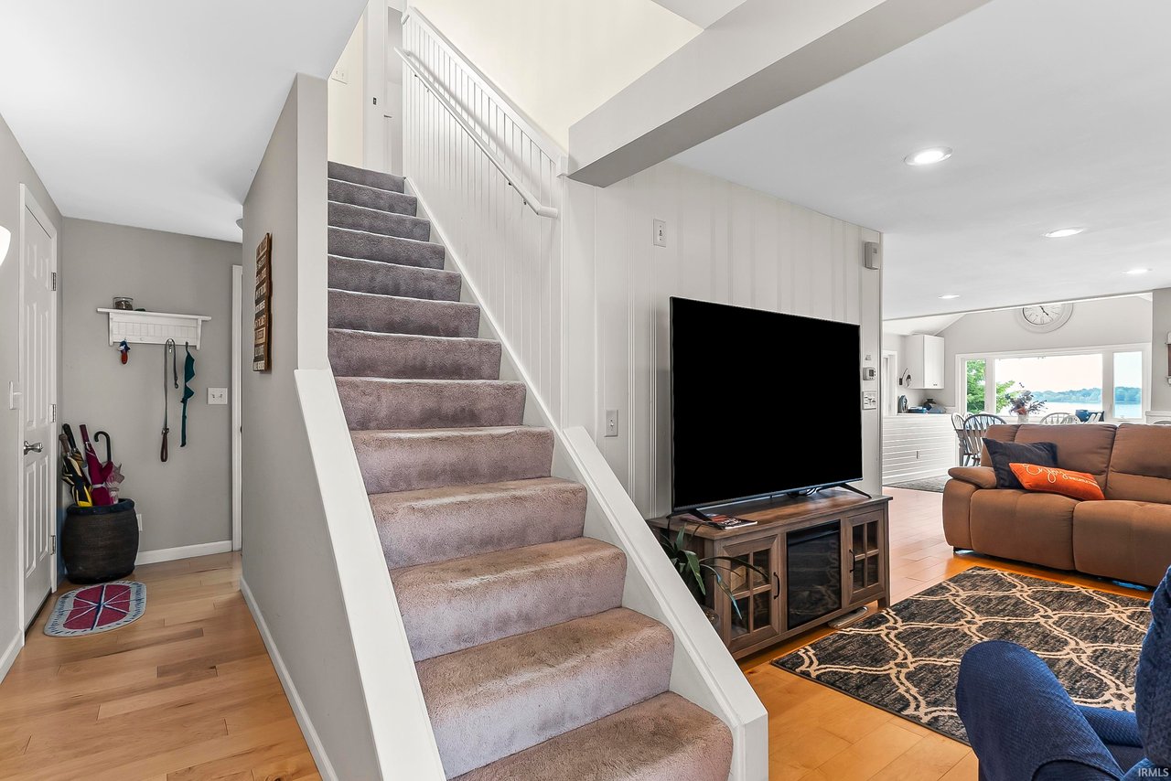 11247 N East Wawasee Drive