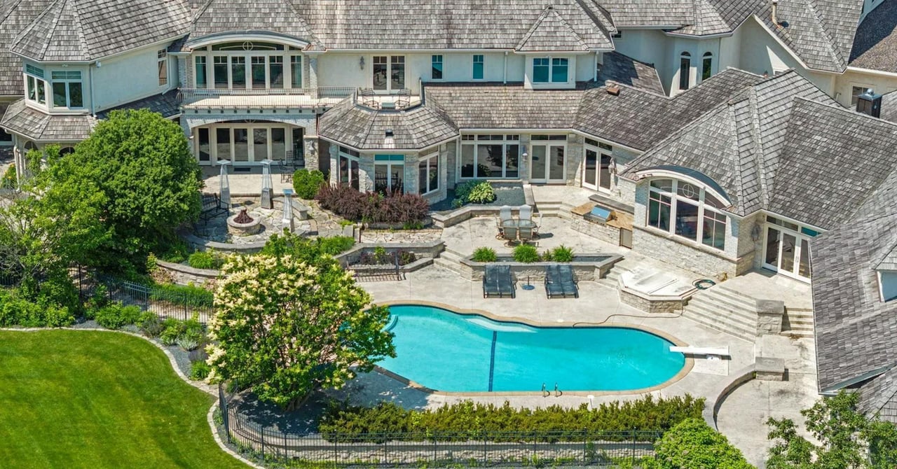 A $4.75M Medina Sale Quietly Reset the West Metro Luxury Market