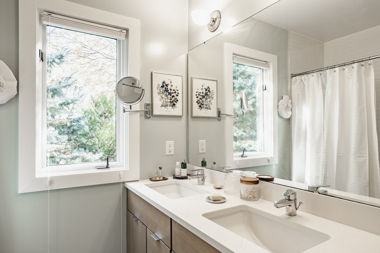 8045 Broadway Street