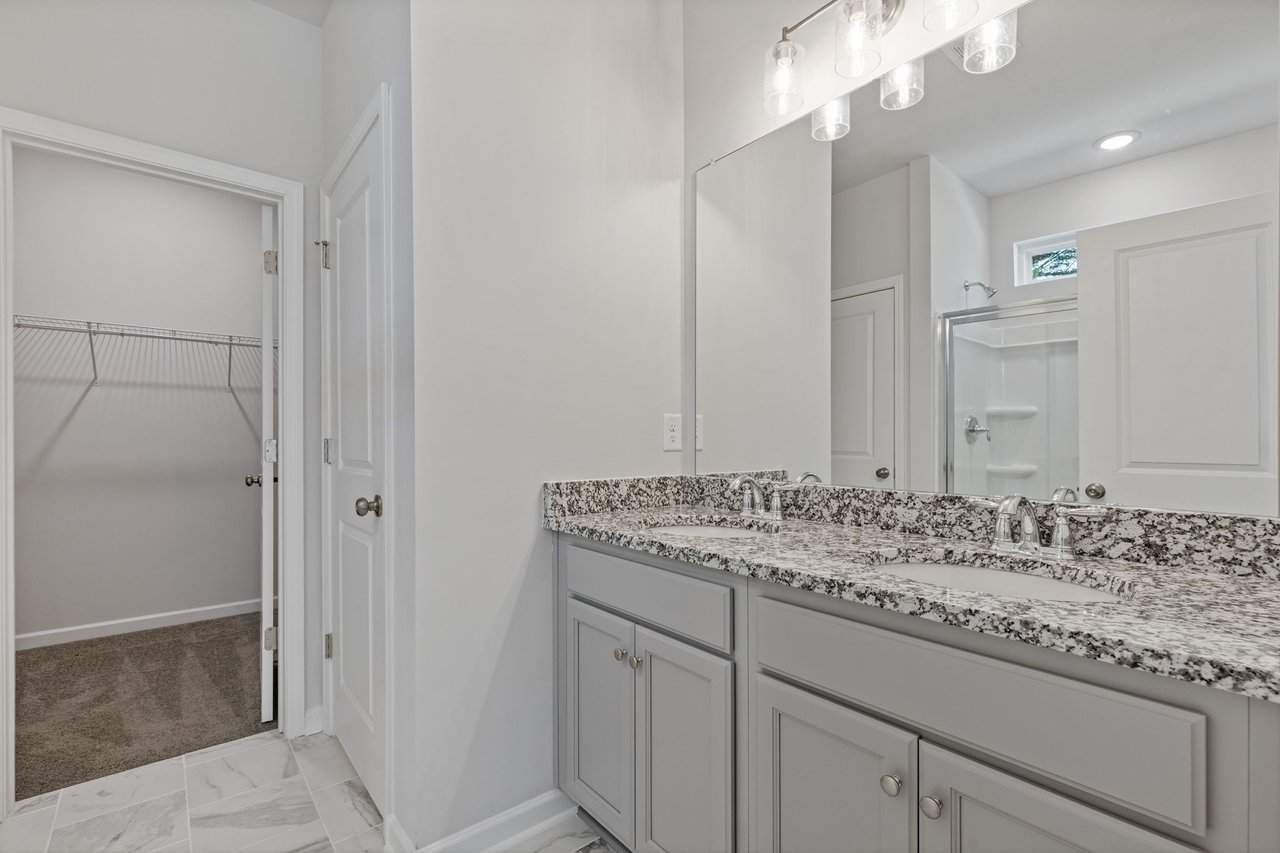 693 Shoals Trl