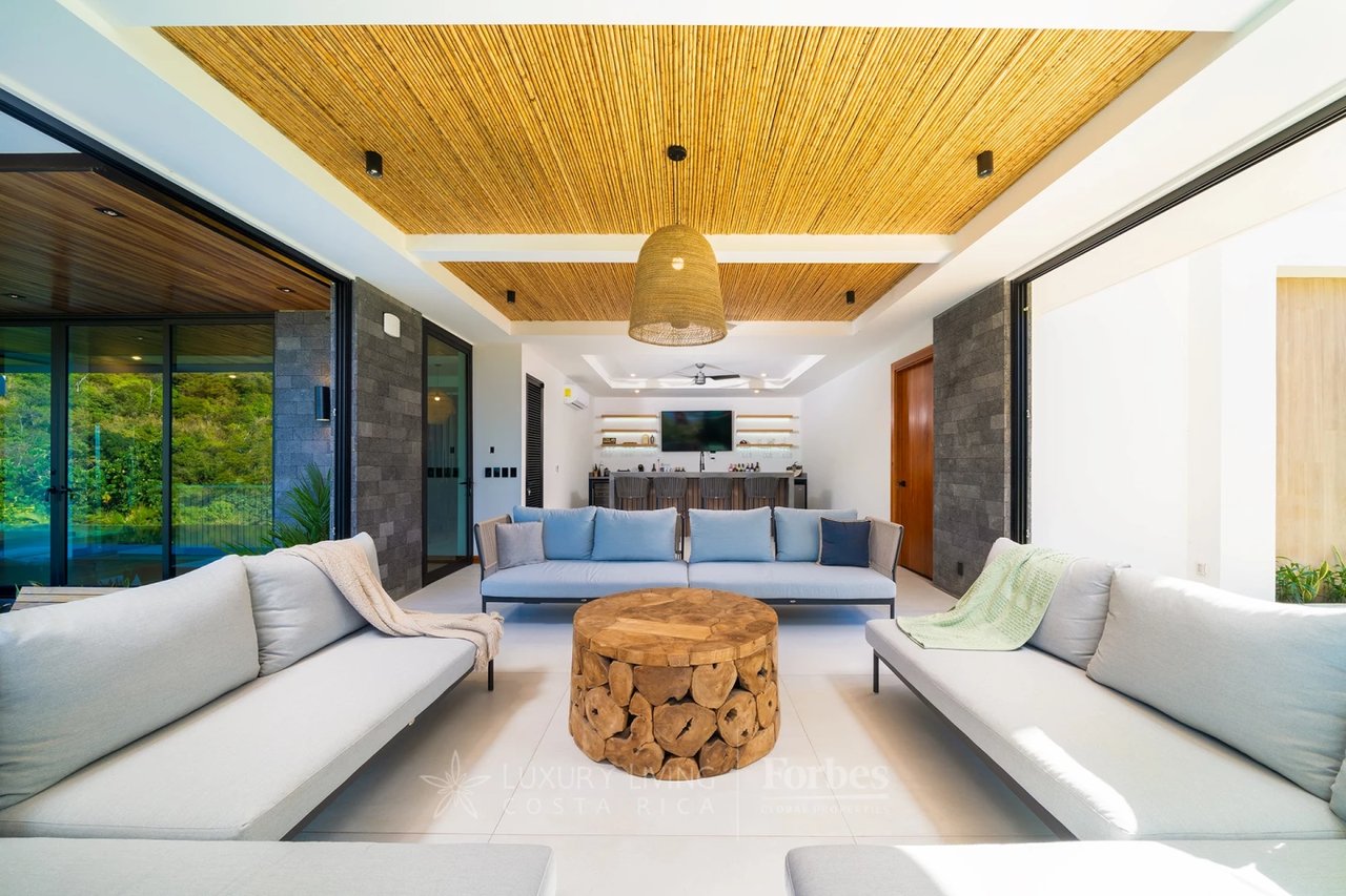 20702 - Contemporary Luxury with Ocean Views in Playa Flamingo