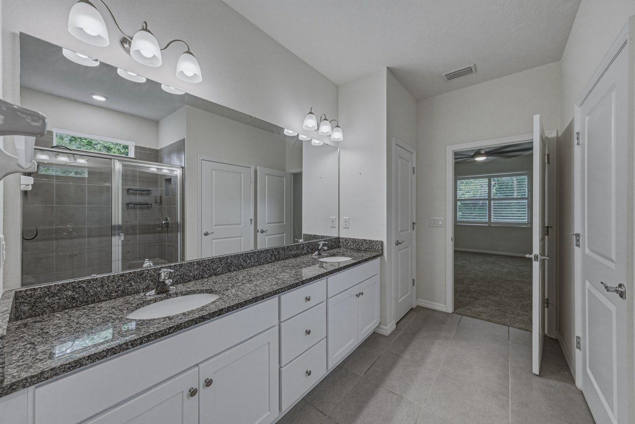 12322 EASTPOINTE DR