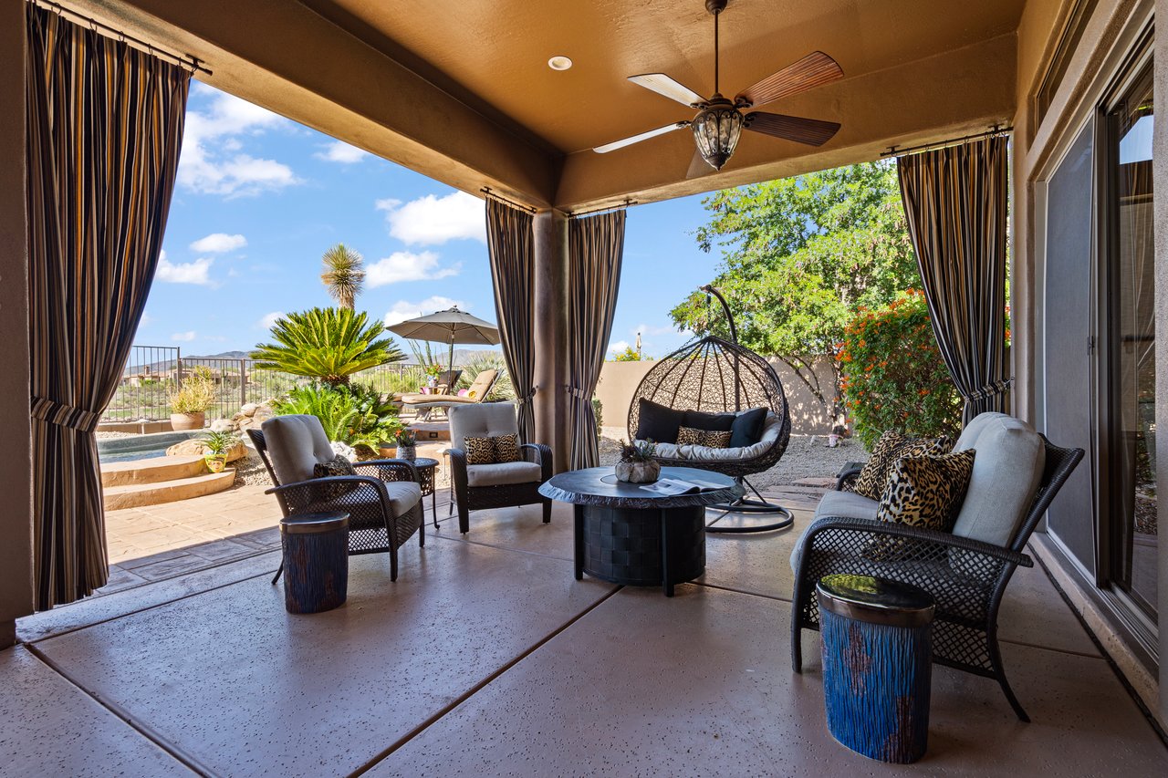 9812 E ROADRUNNER Drive