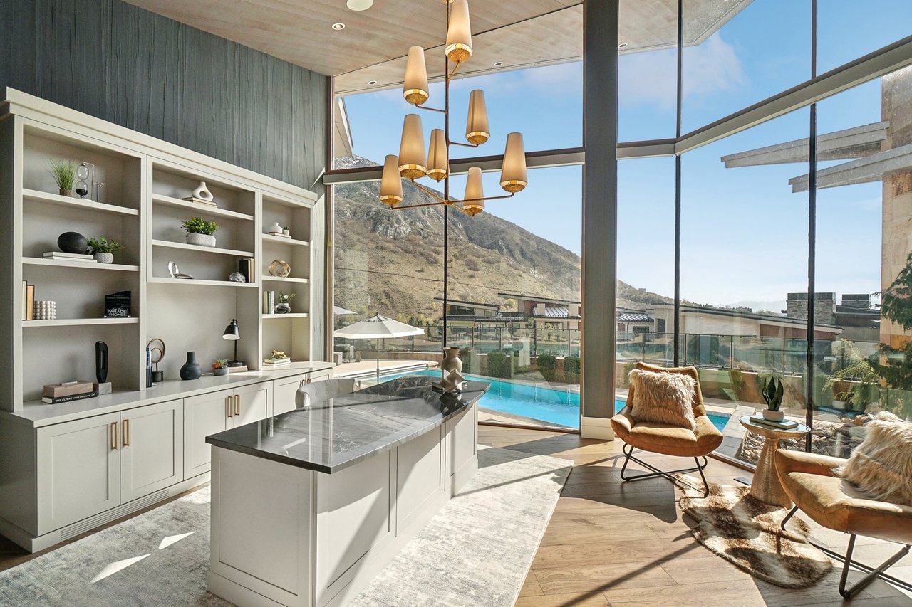 4141 E Canyon Estate Dr