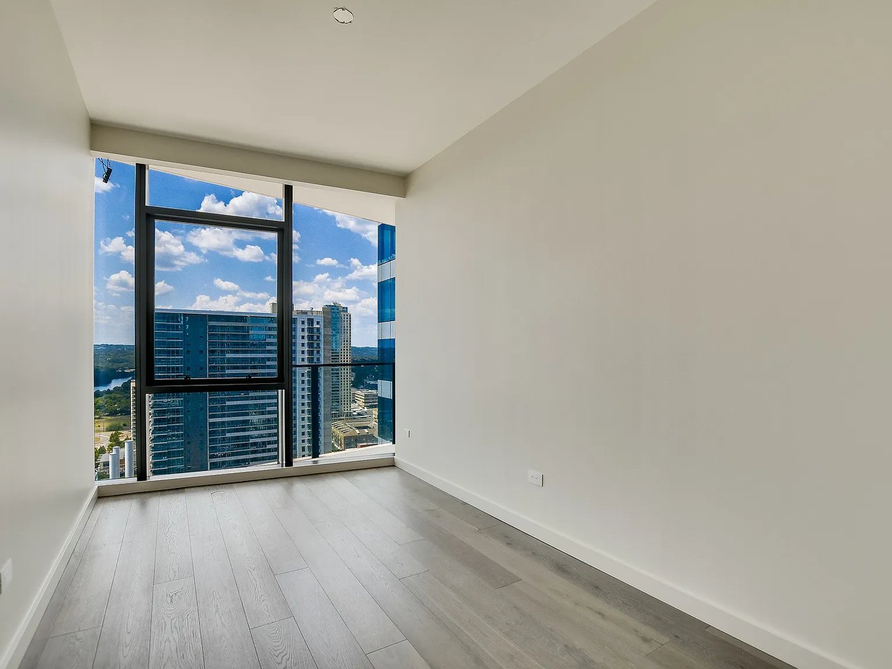 202 Nueces St #2506