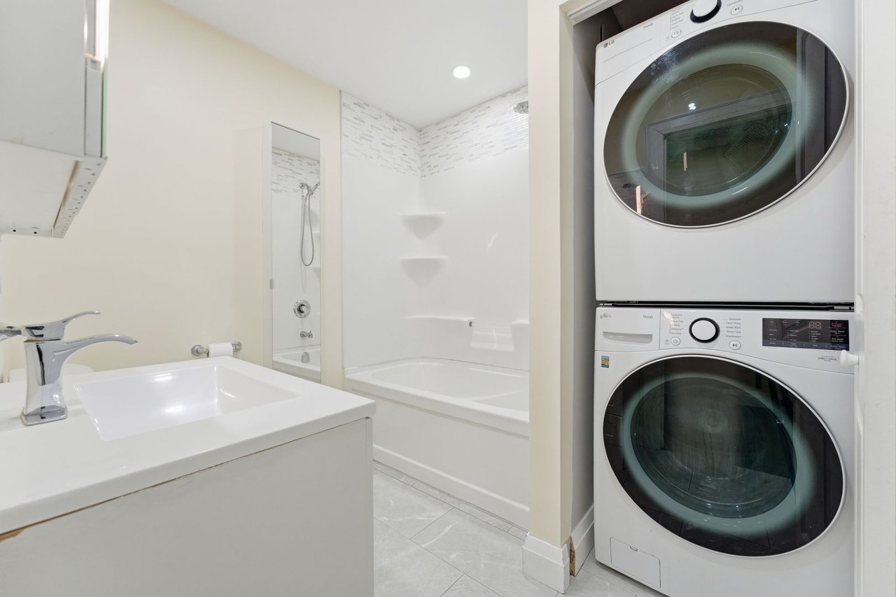 2362 Greenbank Tr