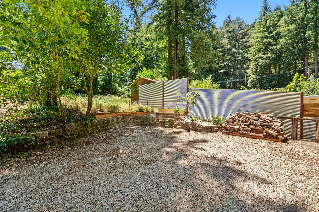 620 Knoll Way, Felton