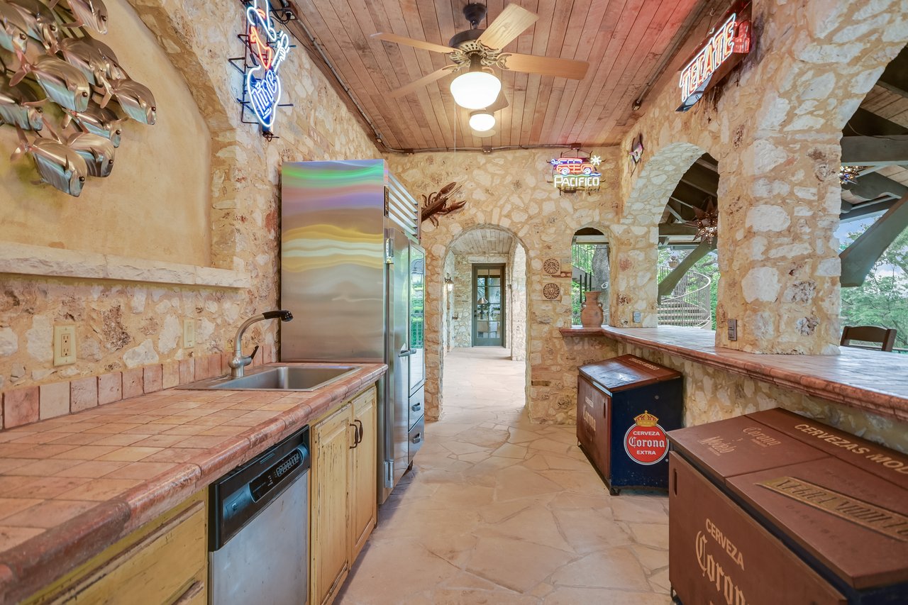 3601 Toro Canyon Rd
