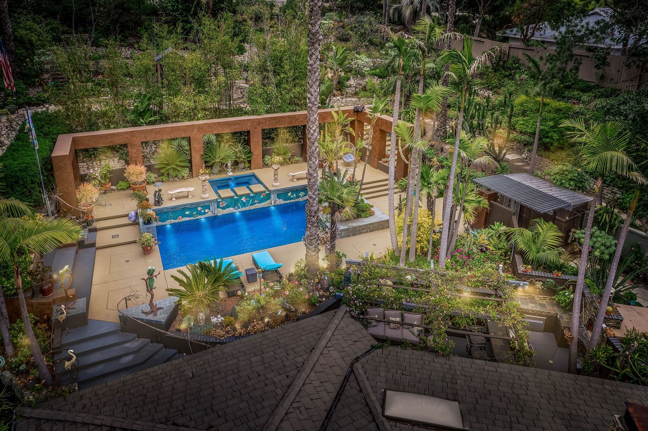 Coming soon to North Tustin… and it’s wild! 🦓🌿
