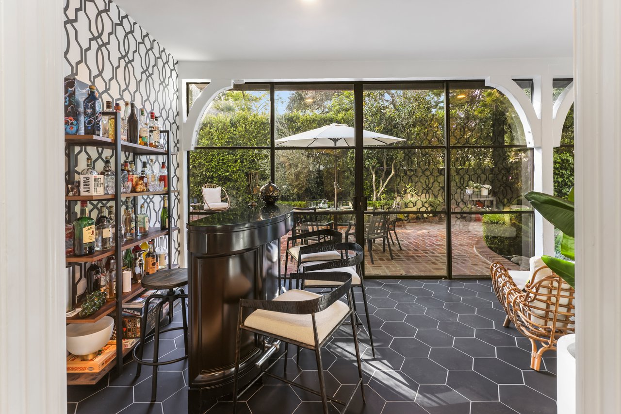 2494 Glen Canyon Road