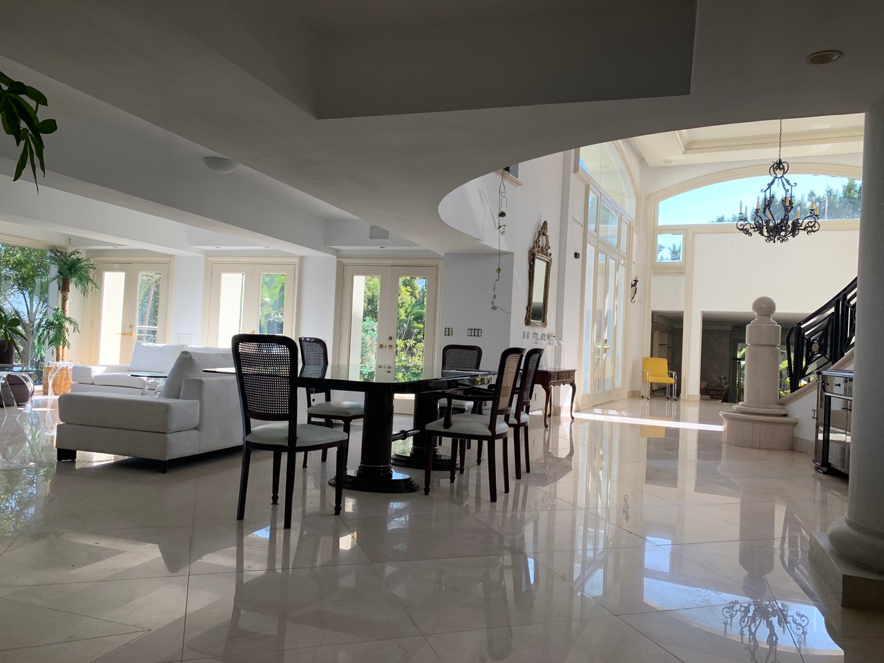 1235 Sierra Alta Way