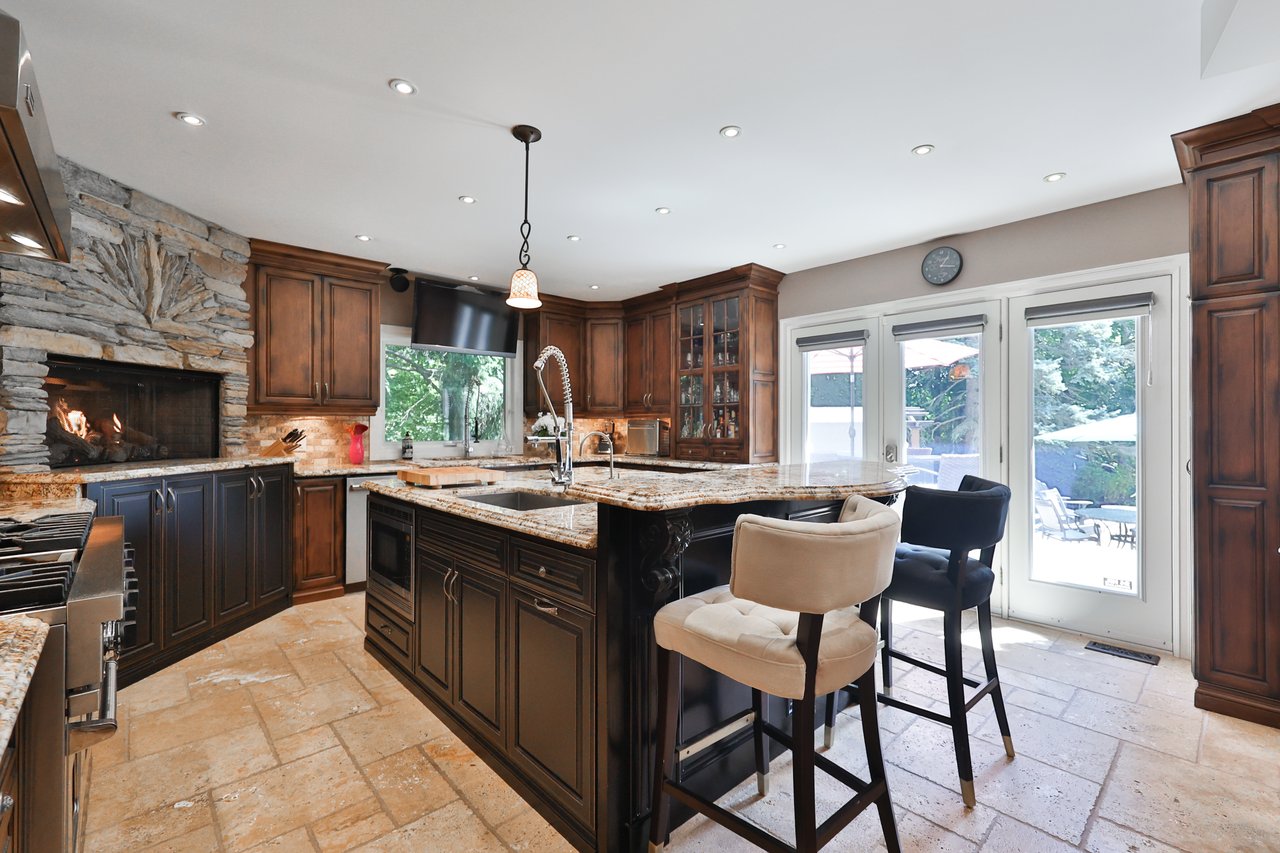 24 School Street, Waterdown