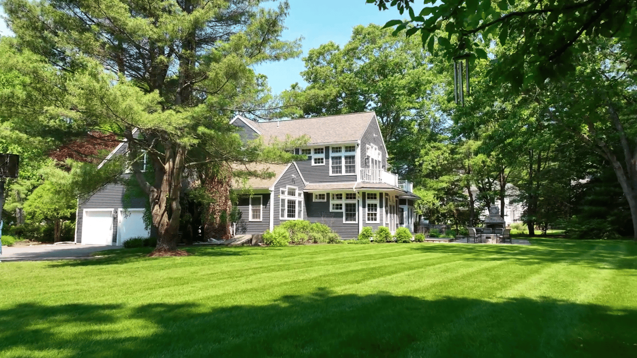 4 Plainview Rd Wayland, MA