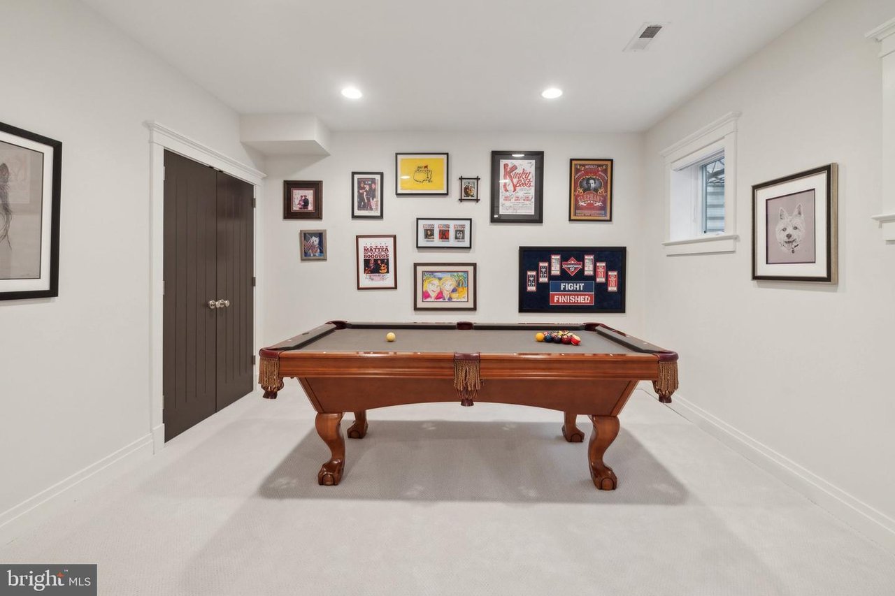 Stunner in Addison Heights! (National Landing)