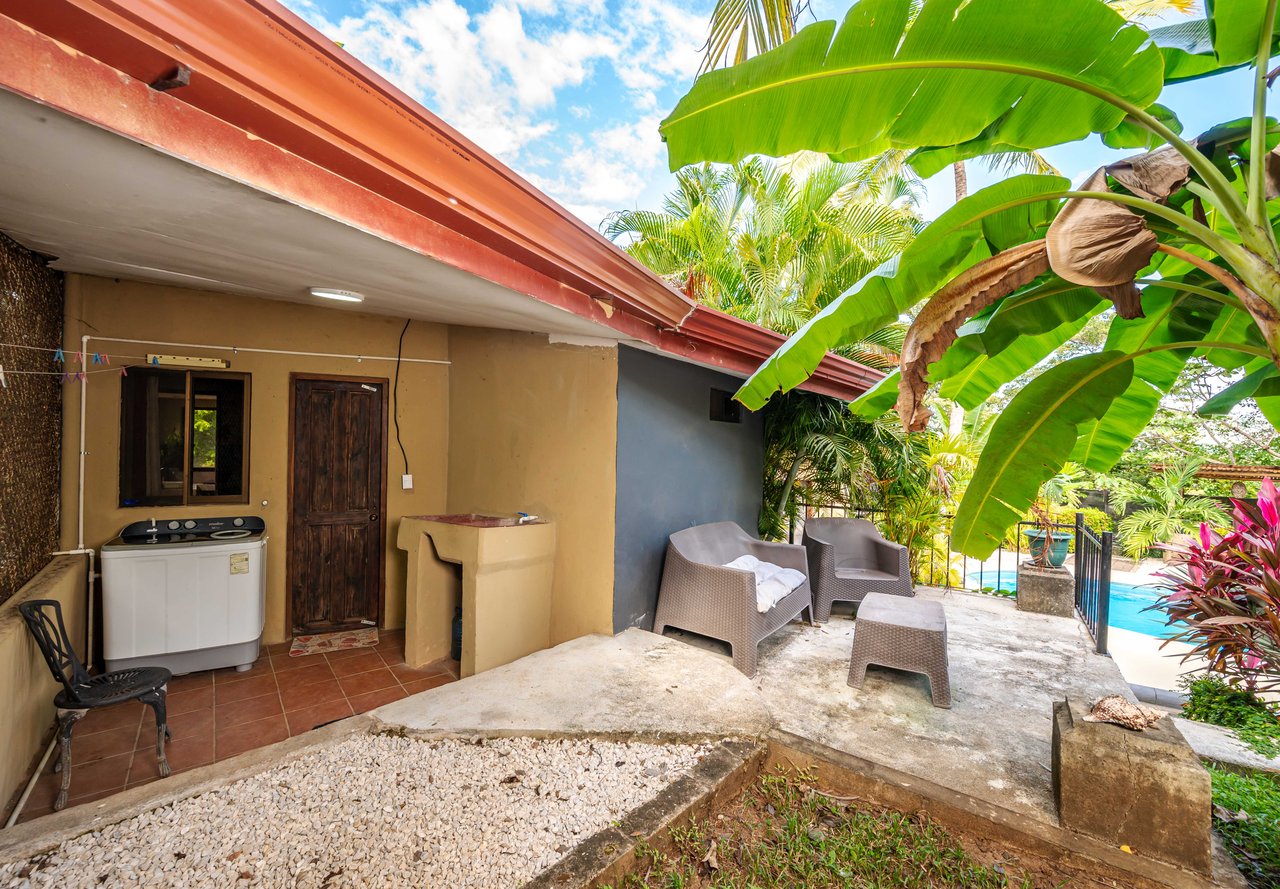 Cornett Retreat | Multi-Unit Colonial Compound 10 Mins to Playa Grande