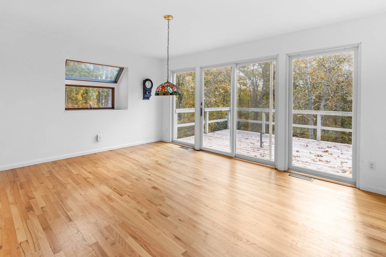 42 DAVIS DR