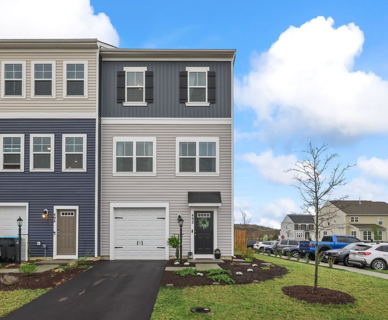 492 Parkland Dr