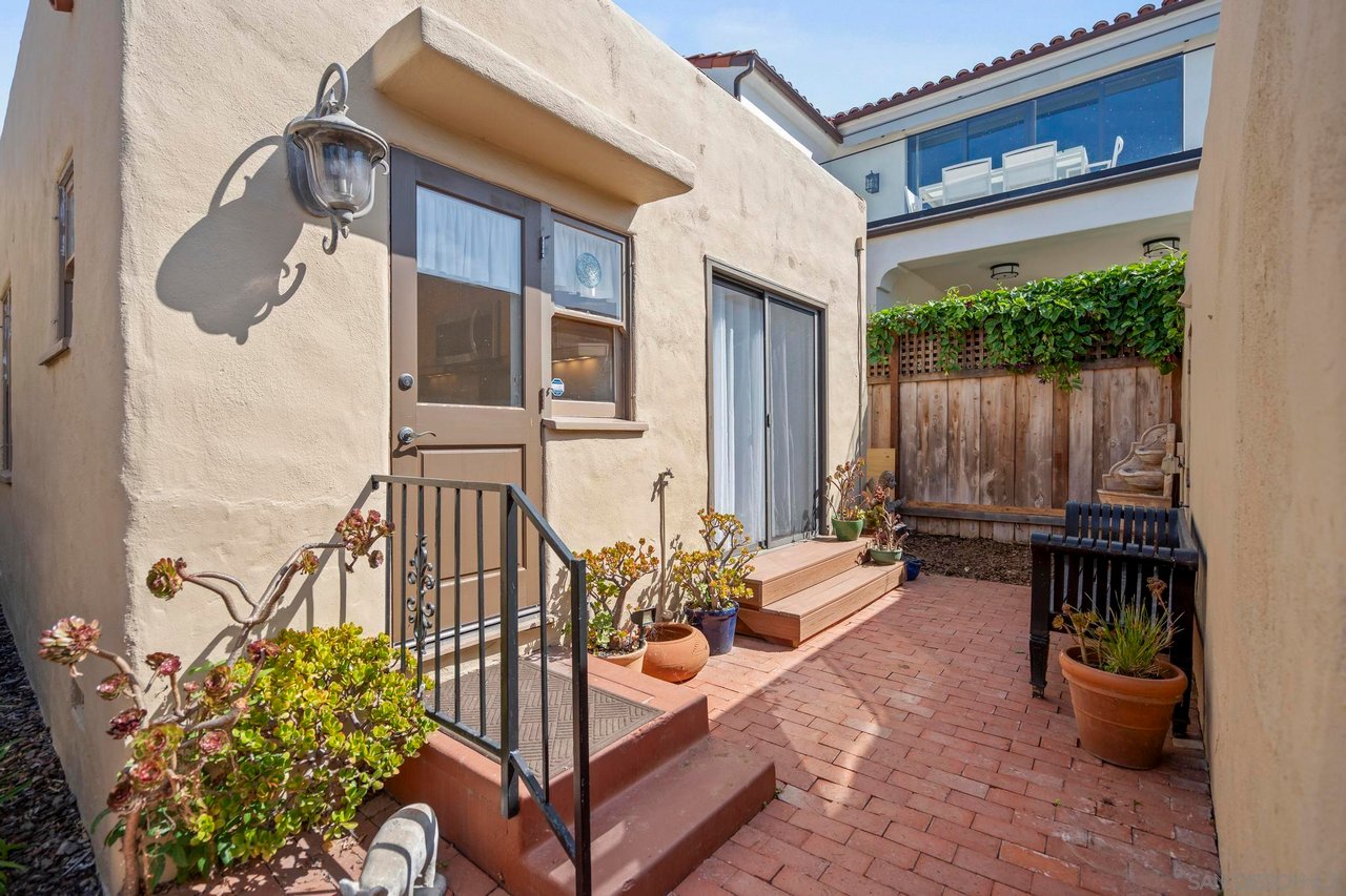 607 Arenas St, La Jolla, CA 92037