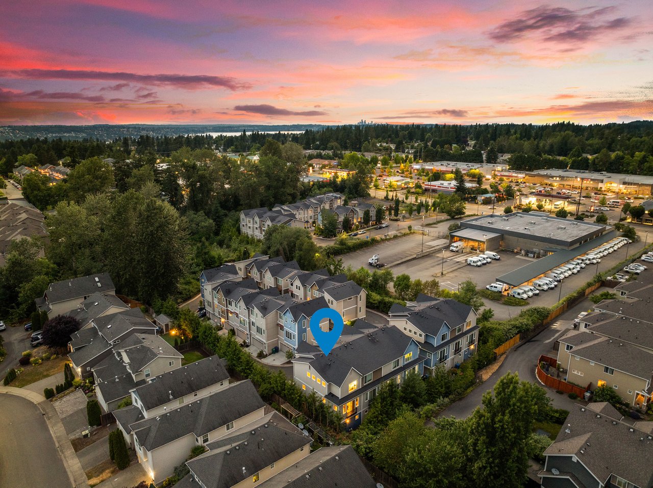 303 Anacortes Pl NE