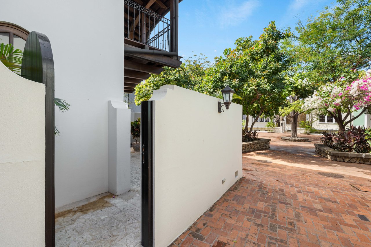 10 Plaza Carlota | A Rare Single-Level Gem in Las Catalinas