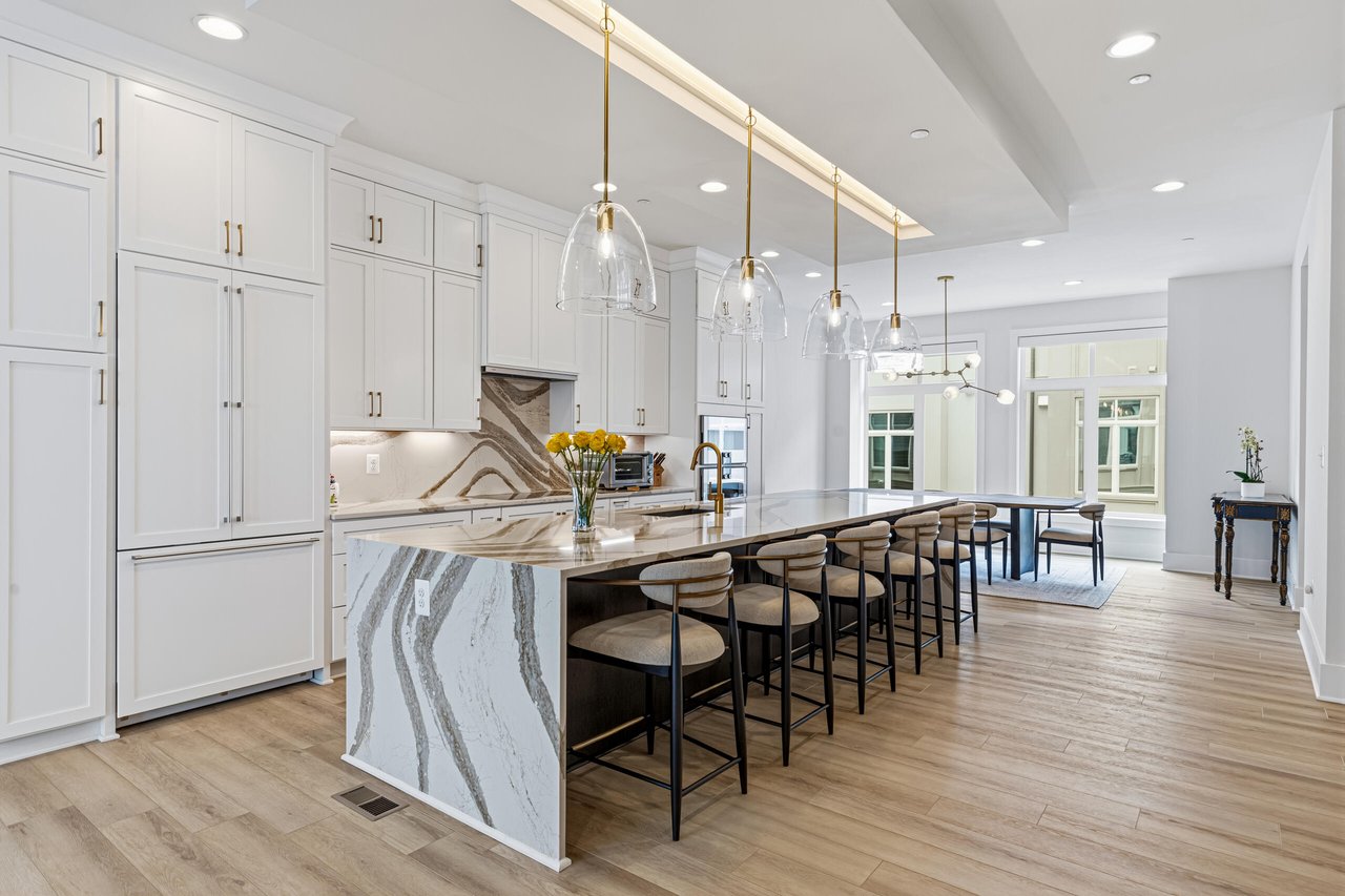 8189 River Rd, Bethesda MD 20817