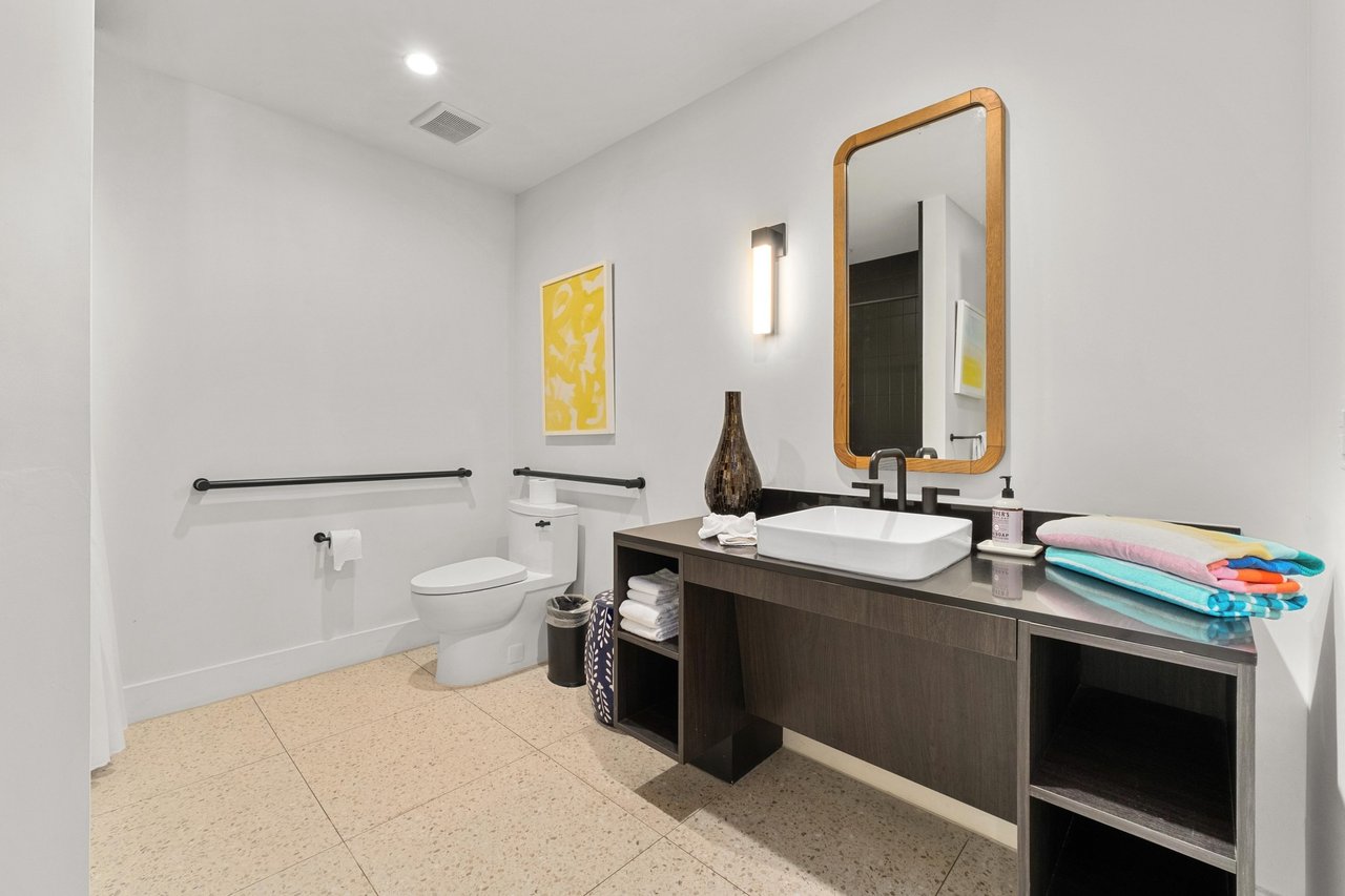 48 East Avenue #1310