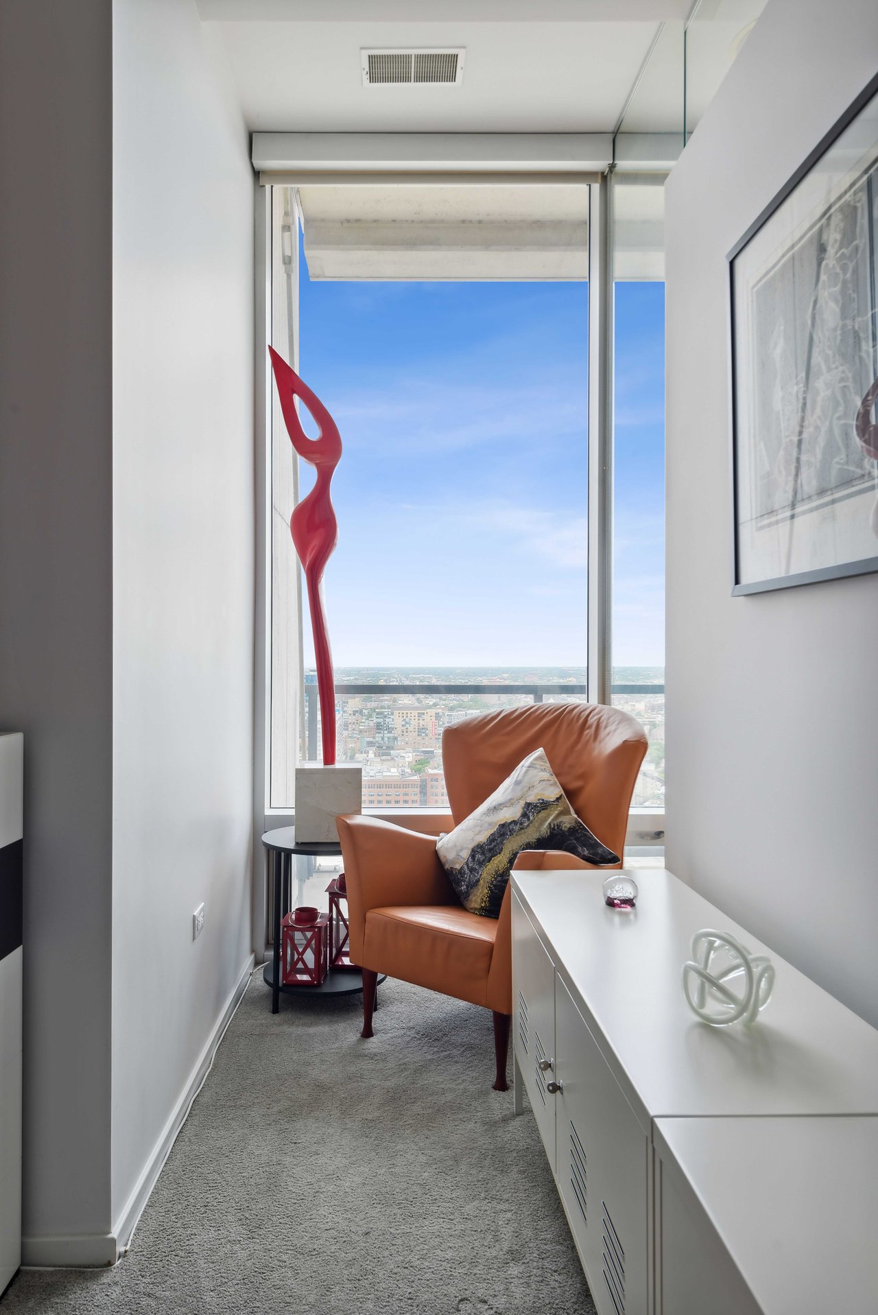 500 W Superior Street Unit: #2201