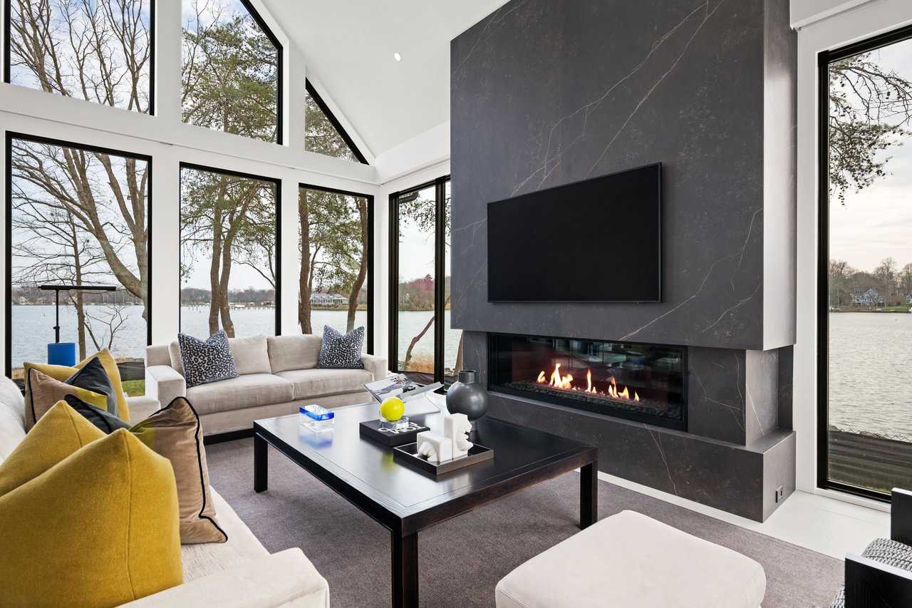 ANNAPOLIS WATERFRONT HOME | LAKE OGELTON WATERFRONT WITH CHESAPEAKE BAY ACCESS