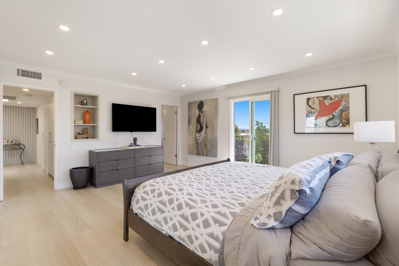 737 Pier Ave #1