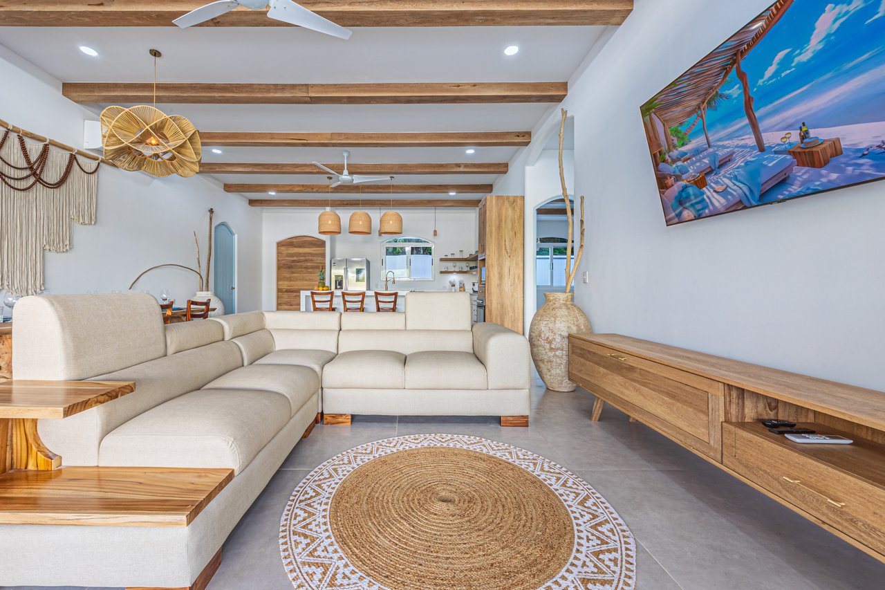 Villa Pacífica – Elegancia, Privacidad y Confort en Uvita  