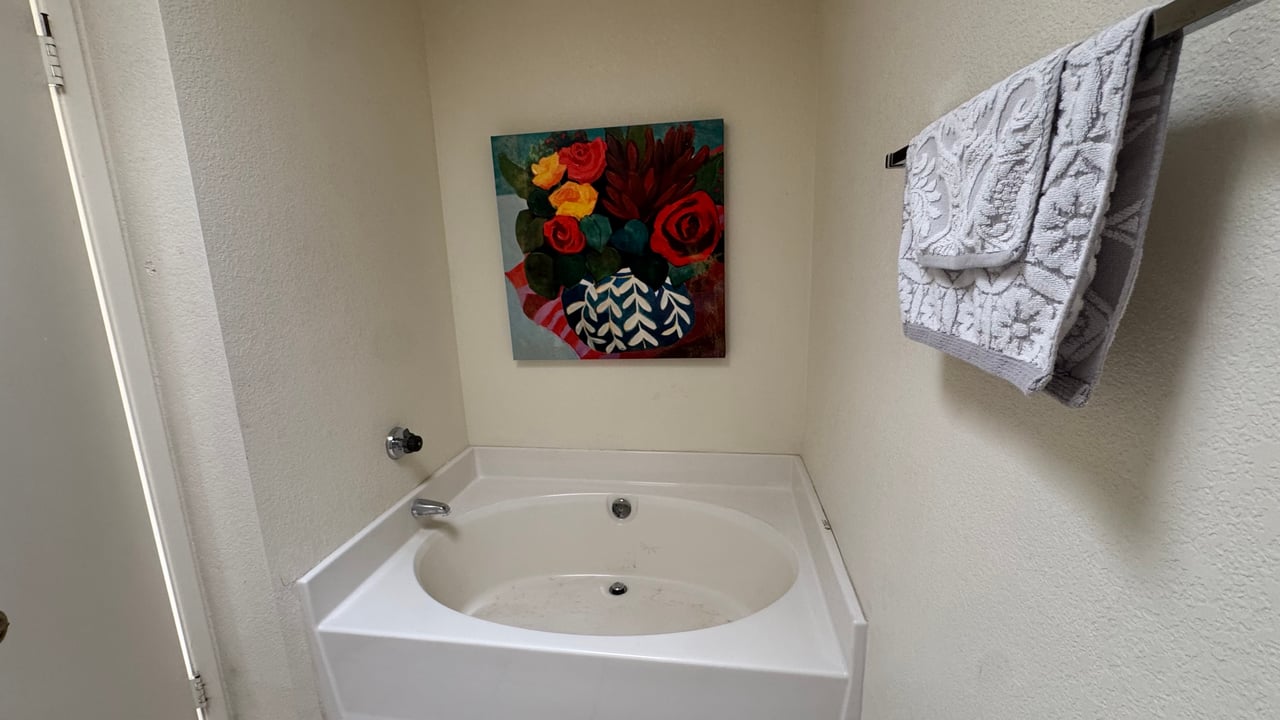 1650 Smoketree Ave S 121 (Rotary Beach/Park)
