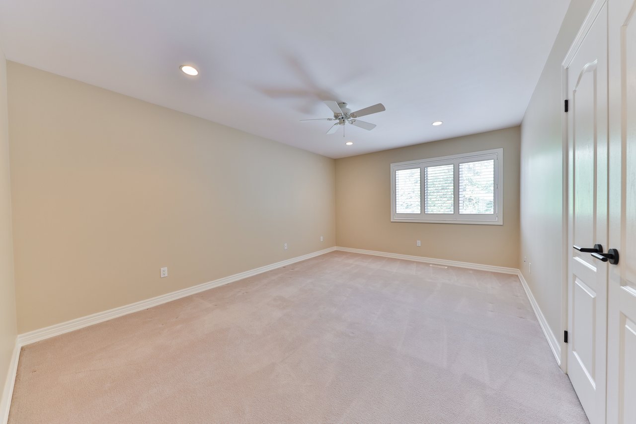 3105 Lakeshore Road, Burlington