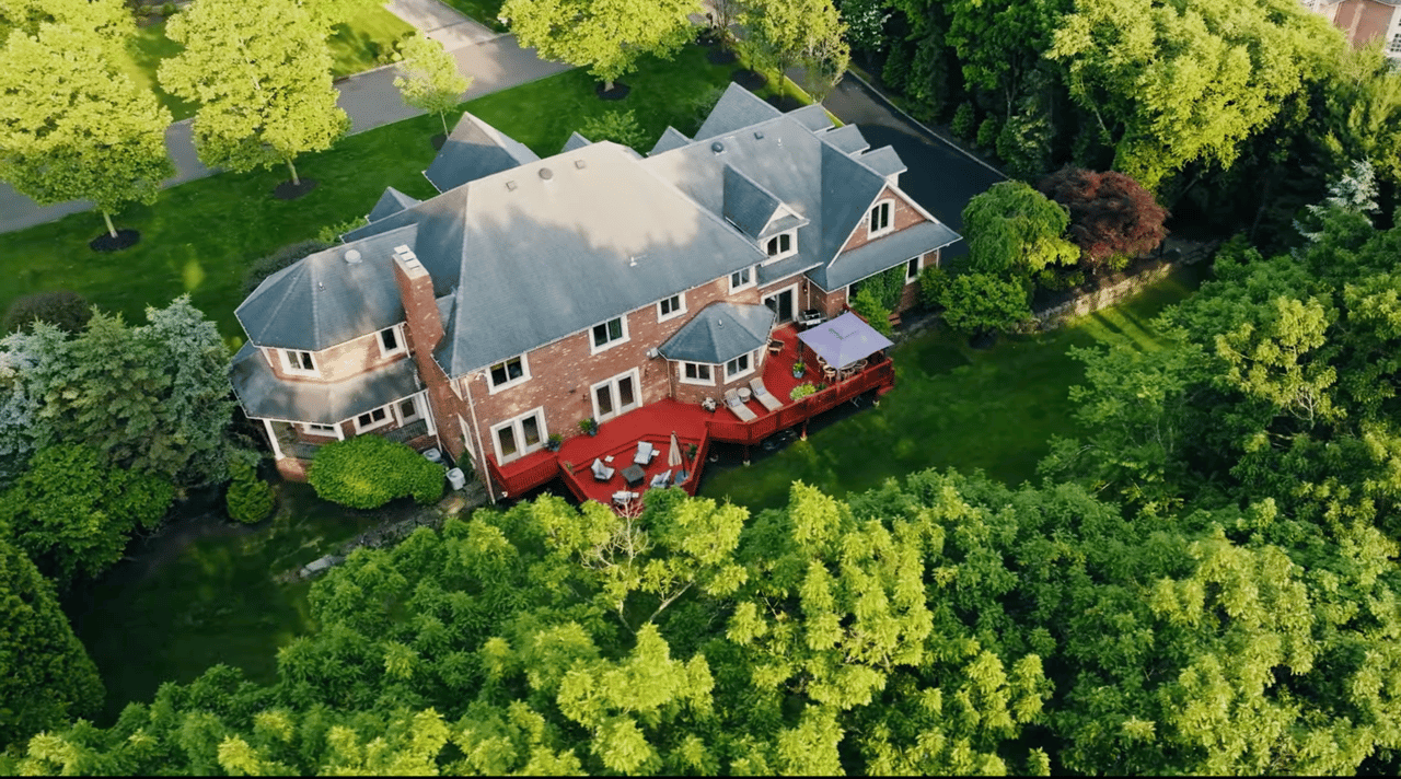  108 Garden Ct, Franklin Lakes, NJ 