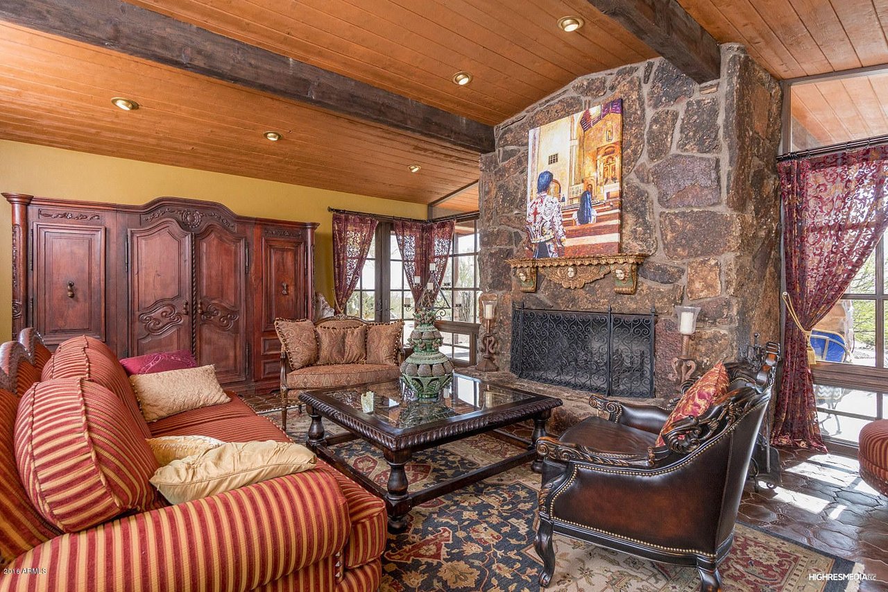 39023 N BOULDER VIEW Dr