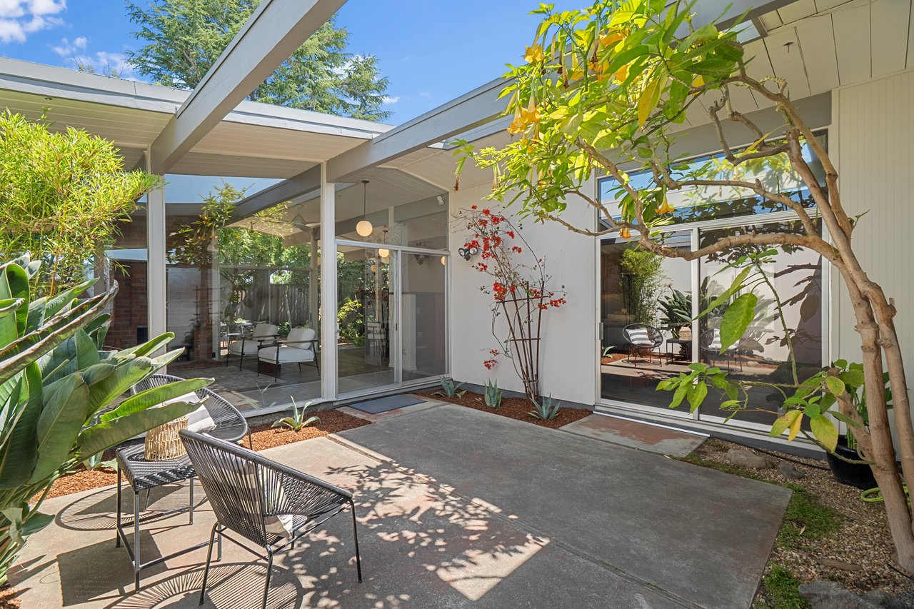 747 Duncardine WAY