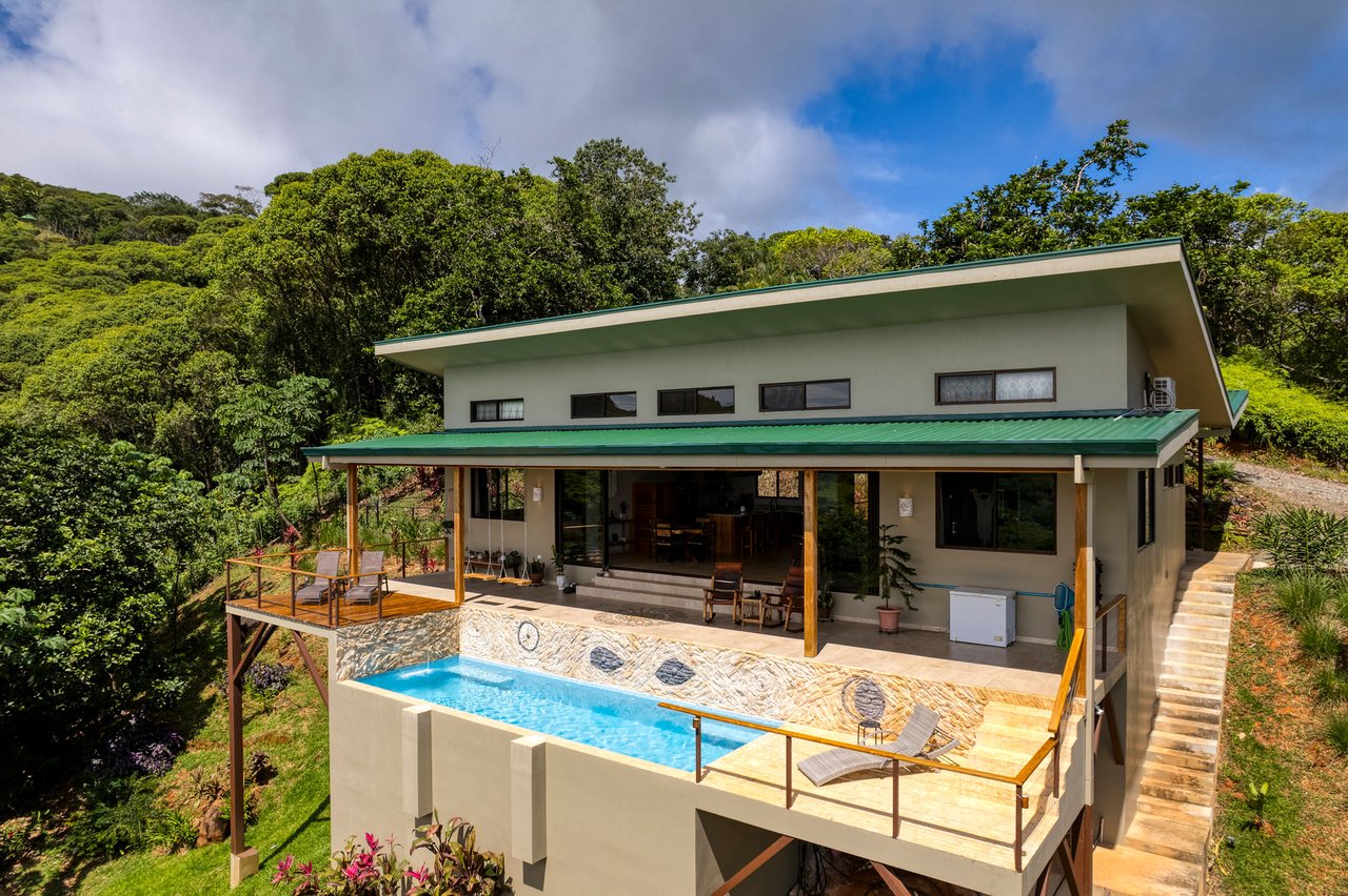 NEW PRIVATE MOUNTAIN HOME WITH OCEAN VIEWS ABOVE LAGUNAS